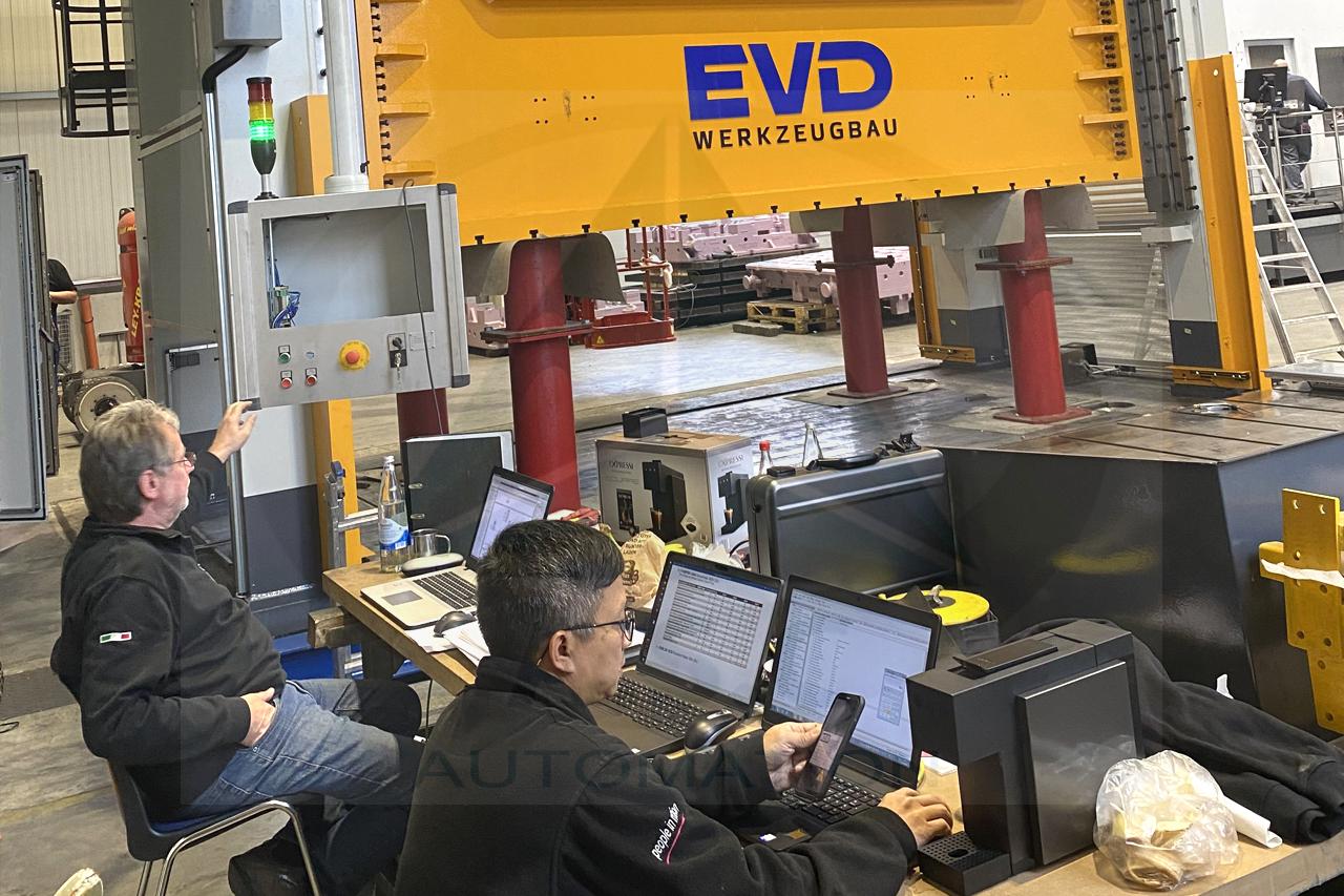 Quá trình kiểm tra và chạy thử hệ thống máy ép servo tại dự án MS-Hydraulik.